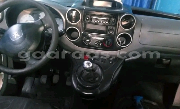 Buy Used Peugeot Partner White Car in Dakar in Dakar Buy Used Peugeot Partner White Car in Dakar in Dakar