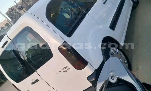 Buy Used Peugeot Partner White Car in Dakar in Dakar Buy Used Peugeot Partner White Car in Dakar in Dakar