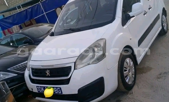 Buy Used Peugeot Partner White Car in Dakar in Dakar Buy Used Peugeot Partner White Car in Dakar in Dakar