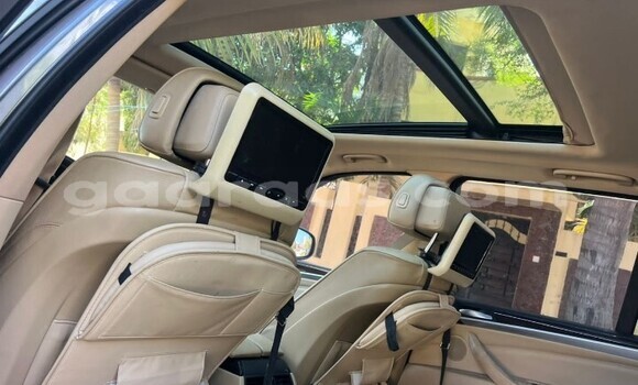 Dieundeu Occasion BMW X5 Silver Auto in Dakar in Dakar Dieundeu Occasion BMW X5 Silver Auto in Dakar in Dakar