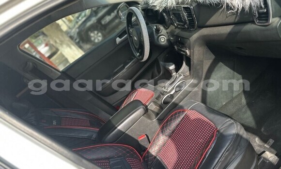 Acheter Occasion Voiture Kia Sportage Blanc à Dakar, Dakar Acheter Occasion Voiture Kia Sportage Blanc à Dakar, Dakar