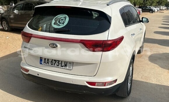 Acheter Occasion Voiture Kia Sportage Blanc à Dakar, Dakar Acheter Occasion Voiture Kia Sportage Blanc à Dakar, Dakar