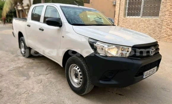 Dieundeu Occasion Toyota Hilux White Auto in Dakar in Dakar Dieundeu Occasion Toyota Hilux White Auto in Dakar in Dakar