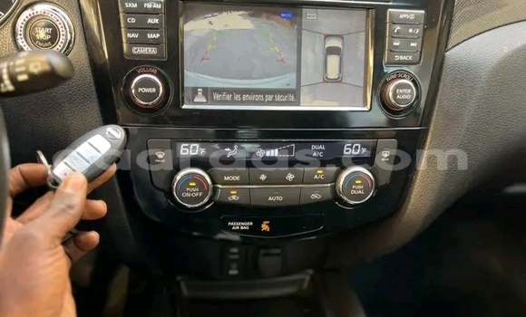 Buy Used Nissan Rogue White Car in Dakar in Dakar Buy Used Nissan Rogue White Car in Dakar in Dakar