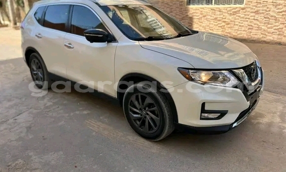 Buy Used Nissan Rogue White Car in Dakar in Dakar Buy Used Nissan Rogue White Car in Dakar in Dakar