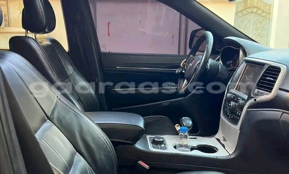 Dieundeu Occasion Jeep Grand Cherokee Black Auto in Dakar in Dakar Dieundeu Occasion Jeep Grand Cherokee Black Auto in Dakar in Dakar