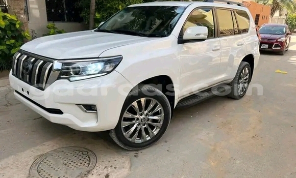 Dieundeu Occasion Toyota Prado White Auto in Dakar in Dakar Dieundeu Occasion Toyota Prado White Auto in Dakar in Dakar