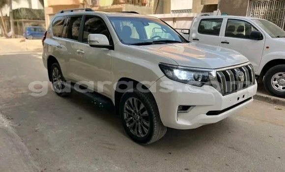 Dieundeu Occasion Toyota Prado White Auto in Dakar in Dakar Dieundeu Occasion Toyota Prado White Auto in Dakar in Dakar