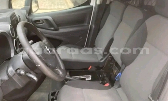 Dieundeu Occasion Peugeot Partner White Auto in Dakar in Dakar Dieundeu Occasion Peugeot Partner White Auto in Dakar in Dakar