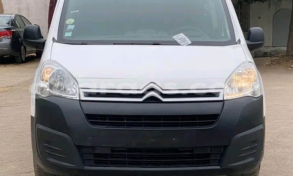 Dieundeu Occasion Peugeot Partner White Auto in Dakar in Dakar Dieundeu Occasion Peugeot Partner White Auto in Dakar in Dakar