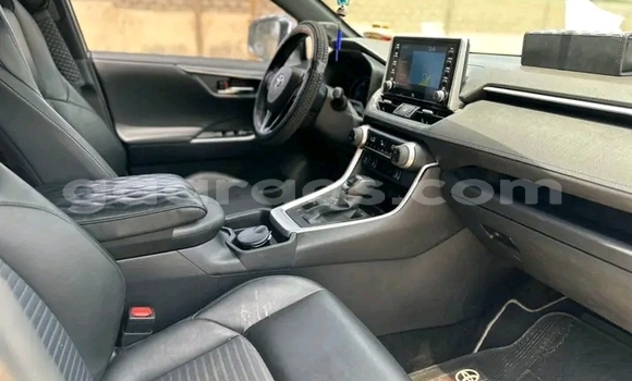 Buy Used Toyota RAV4 White Car in Dakar in Dakar Buy Used Toyota RAV4 White Car in Dakar in Dakar