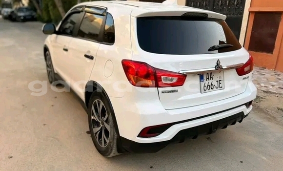 Buy Used Mitsubishi RVR White Car in Dakar in Dakar Buy Used Mitsubishi RVR White Car in Dakar in Dakar