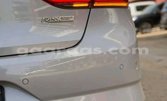 Buy Used Renault Talisman White Car in Dakar in Dakar Buy Used Renault Talisman White Car in Dakar in Dakar