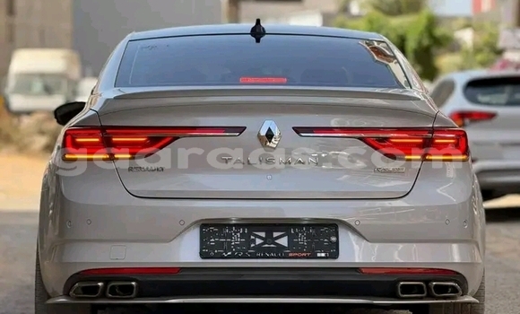 Buy Used Renault Talisman White Car in Dakar in Dakar Buy Used Renault Talisman White Car in Dakar in Dakar
