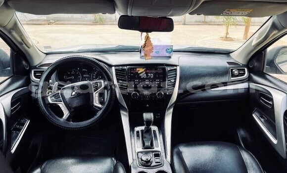 Buy Used Mitsubishi Pajero Sport Silver Car in Dakar in Dakar Buy Used Mitsubishi Pajero Sport Silver Car in Dakar in Dakar