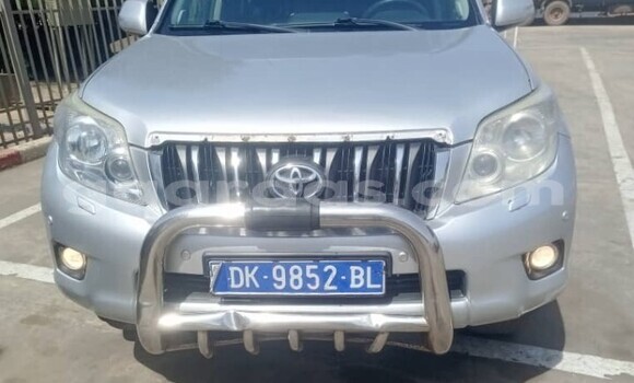 Buy Used Toyota Land Cruiser Prado Silver Car in Dakar in Dakar Buy Used Toyota Land Cruiser Prado Silver Car in Dakar in Dakar