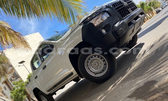 Acheter Occasion Voiture Mitsubishi L200 Blanc à Dakar, Dakar Acheter Occasion Voiture Mitsubishi L200 Blanc à Dakar, Dakar