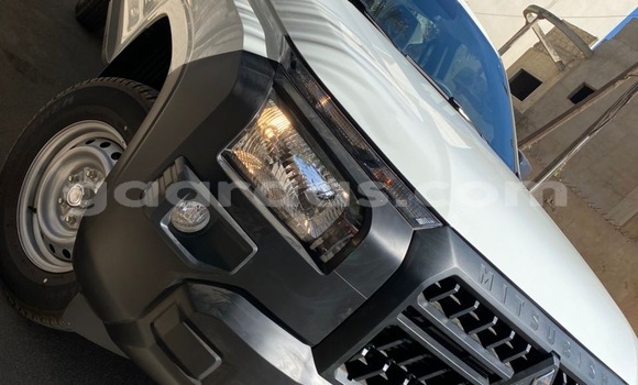 Acheter Occasion Voiture Mitsubishi L200 Blanc à Dakar, Dakar Acheter Occasion Voiture Mitsubishi L200 Blanc à Dakar, Dakar