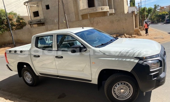 Acheter Occasion Voiture Mitsubishi L200 Blanc à Dakar, Dakar Acheter Occasion Voiture Mitsubishi L200 Blanc à Dakar, Dakar