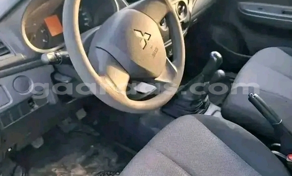 Acheter Occasion Voiture Mitsubishi L200 Blanc à Dakar, Dakar Acheter Occasion Voiture Mitsubishi L200 Blanc à Dakar, Dakar