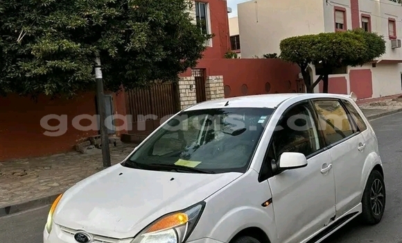 Acheter Occasion Voiture Ford Fiesta ST Blanc à Dakar, Dakar Acheter Occasion Voiture Ford Fiesta ST Blanc à Dakar, Dakar