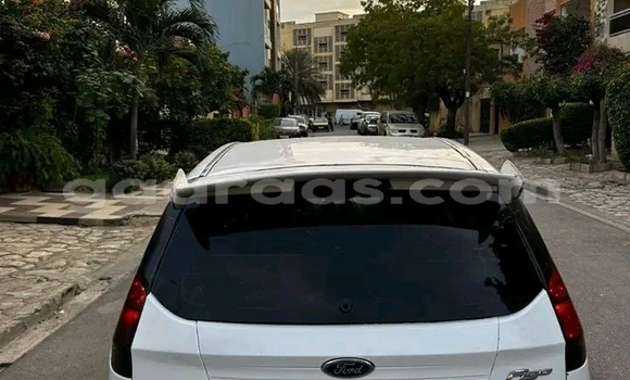 Acheter Occasion Voiture Ford Fiesta ST Blanc à Dakar, Dakar Acheter Occasion Voiture Ford Fiesta ST Blanc à Dakar, Dakar