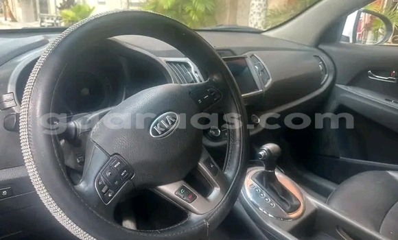 Acheter Occasion Voiture Kia Sportage Blanc à Dakar, Dakar Acheter Occasion Voiture Kia Sportage Blanc à Dakar, Dakar