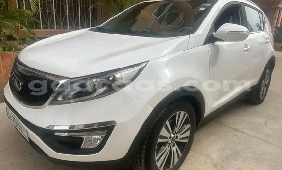 Acheter Occasion Voiture Kia Sportage Blanc à Dakar, Dakar Acheter Occasion Voiture Kia Sportage Blanc à Dakar, Dakar