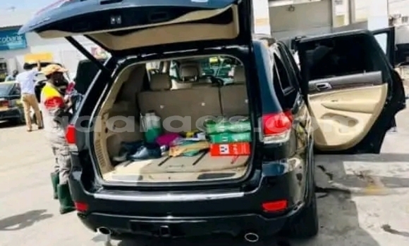 Acheter Occasion Voiture Jeep Grand Cherokee Noir à Dakar, Dakar Acheter Occasion Voiture Jeep Grand Cherokee Noir à Dakar, Dakar