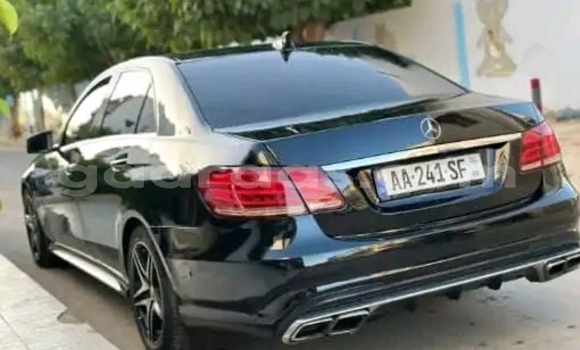 Acheter Occasion Voiture Mercedes‒Benz C-klasse Noir à Dakar, Dakar Acheter Occasion Voiture Mercedes‒Benz C-klasse Noir à Dakar, Dakar