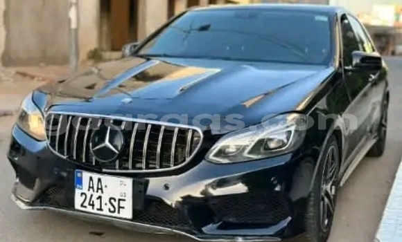 Acheter Occasion Voiture Mercedes‒Benz C-klasse Noir à Dakar, Dakar Acheter Occasion Voiture Mercedes‒Benz C-klasse Noir à Dakar, Dakar