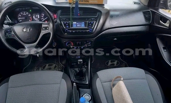 Acheter Occasion Voiture Hyundai i20 Noir à Dakar, Dakar Acheter Occasion Voiture Hyundai i20 Noir à Dakar, Dakar