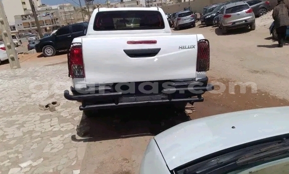 Acheter Occasion Voiture Toyota Hilux Blanc à Dakar, Dakar Acheter Occasion Voiture Toyota Hilux Blanc à Dakar, Dakar