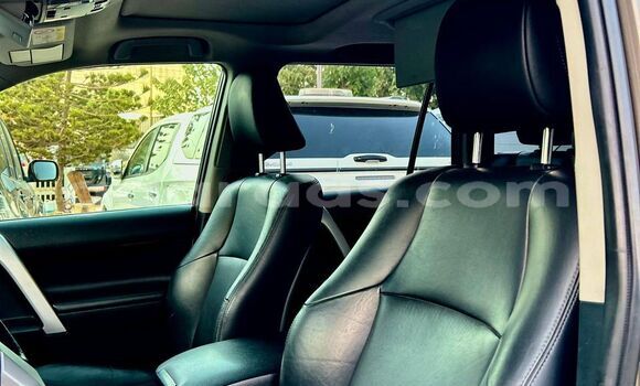 Acheter Import Voiture Toyota Land Cruiser Prado Gris à Dakar, Dakar Acheter Import Voiture Toyota Land Cruiser Prado Gris à Dakar, Dakar