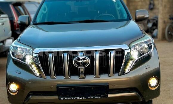 Acheter Import Voiture Toyota Land Cruiser Prado Gris à Dakar, Dakar Acheter Import Voiture Toyota Land Cruiser Prado Gris à Dakar, Dakar