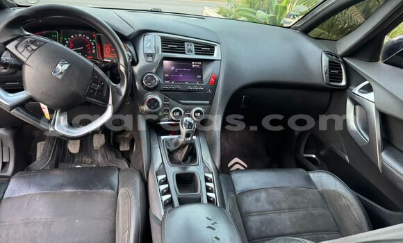 Buy Import Citroen DS5 Gray Car in Dakar in Dakar Buy Import Citroen DS5 Gray Car in Dakar in Dakar