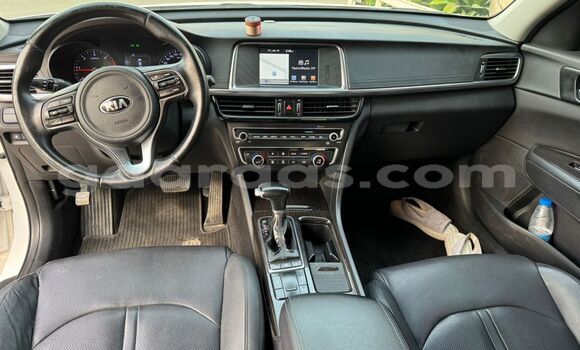 Acheter Import Voiture Kia K5 Blanc à Dakar, Dakar Acheter Import Voiture Kia K5 Blanc à Dakar, Dakar