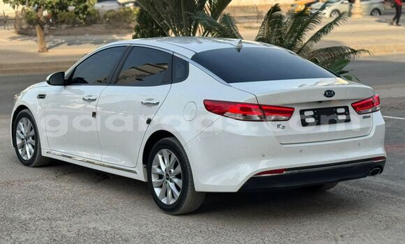 Acheter Import Voiture Kia K5 Blanc à Dakar, Dakar Acheter Import Voiture Kia K5 Blanc à Dakar, Dakar