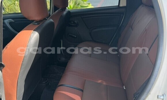 Buy Used Dacia Duster White Car in Dakar in Dakar Buy Used Dacia Duster White Car in Dakar in Dakar