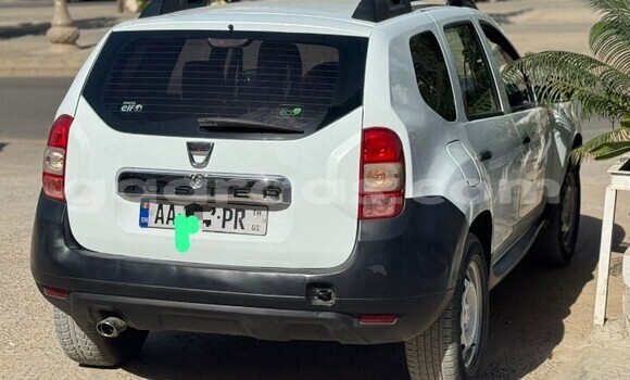 Buy Used Dacia Duster White Car in Dakar in Dakar Buy Used Dacia Duster White Car in Dakar in Dakar