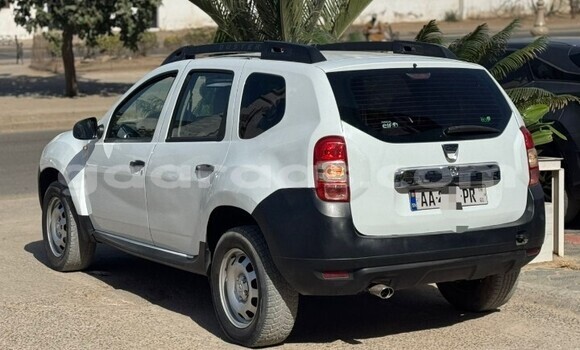 Buy Used Dacia Duster White Car in Dakar in Dakar Buy Used Dacia Duster White Car in Dakar in Dakar