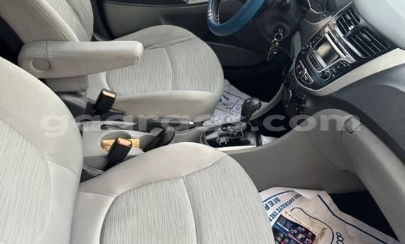 Buy Used Hyundai Accent Blue Car in Dakar in Dakar Buy Used Hyundai Accent Blue Car in Dakar in Dakar