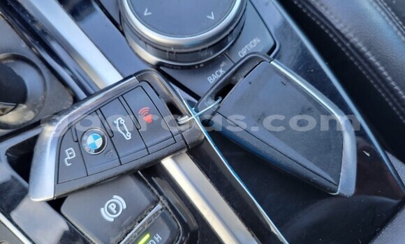 Dieundeu Occasion BMW X3 White Auto in Dakar in Dakar Dieundeu Occasion BMW X3 White Auto in Dakar in Dakar