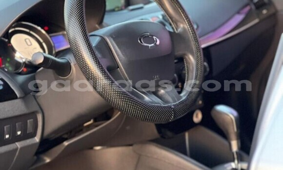 Dieundeu Occasion Renault Samsung SM3 Silver Auto in Dakar in Dakar Dieundeu Occasion Renault Samsung SM3 Silver Auto in Dakar in Dakar