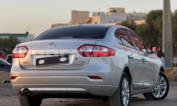 Dieundeu Occasion Renault Samsung SM3 Silver Auto in Dakar in Dakar Dieundeu Occasion Renault Samsung SM3 Silver Auto in Dakar in Dakar