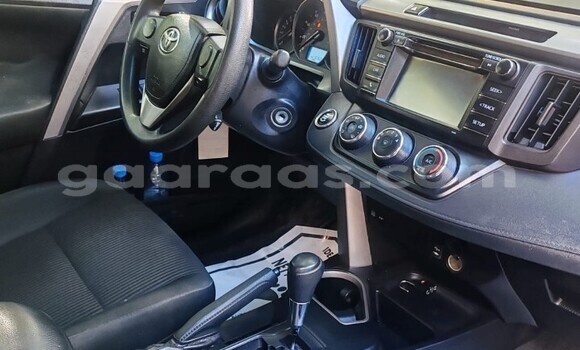 Acheter Occasion Voiture Toyota RAV4 Rouge à Dakar, Dakar Acheter Occasion Voiture Toyota RAV4 Rouge à Dakar, Dakar