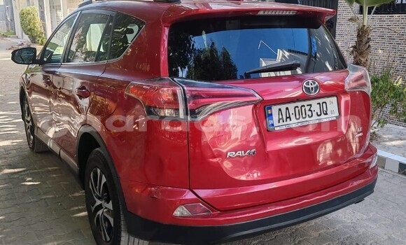 Acheter Occasion Voiture Toyota RAV4 Rouge à Dakar, Dakar Acheter Occasion Voiture Toyota RAV4 Rouge à Dakar, Dakar