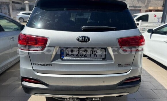 Dieundeu Occasion Kia Sorento Silver Auto in Dakar in Dakar Dieundeu Occasion Kia Sorento Silver Auto in Dakar in Dakar