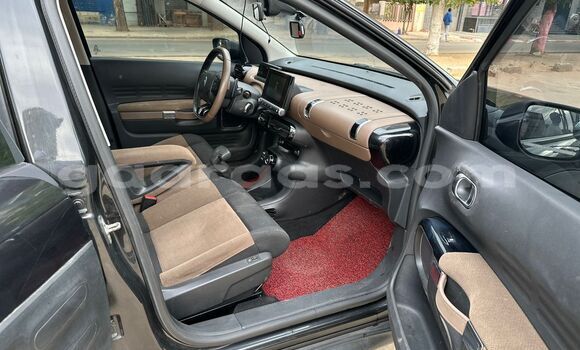 Dieundeu Occasion Citroen C4 cactus Brown Auto in Dakar in Dakar Dieundeu Occasion Citroen C4 cactus Brown Auto in Dakar in Dakar