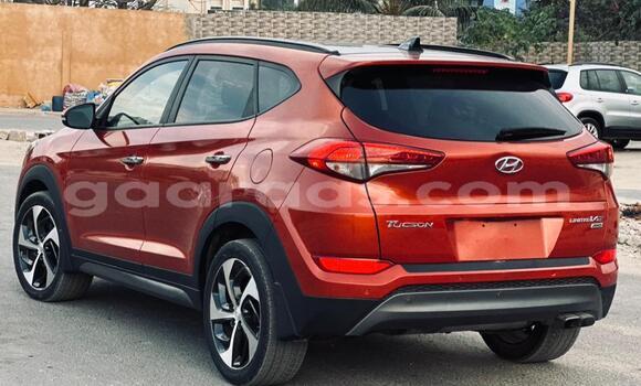 Acheter Import Voiture Hyundai Tucson Rouge à Dakar, Dakar Acheter Import Voiture Hyundai Tucson Rouge à Dakar, Dakar
